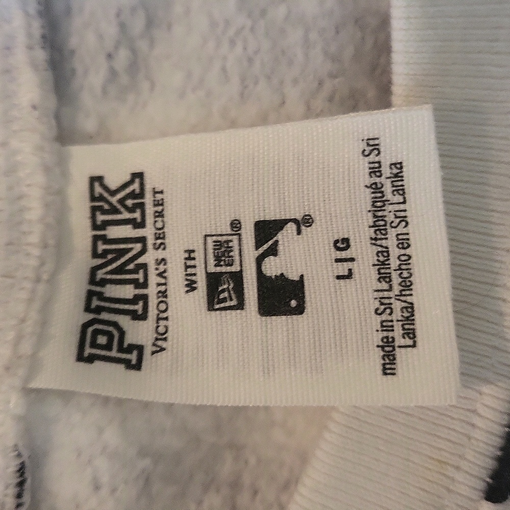VINTAGE⚾️ Victoria's Secret PINK Official New York Yankees Oversized Sweatshirt - Picture 4 of 9